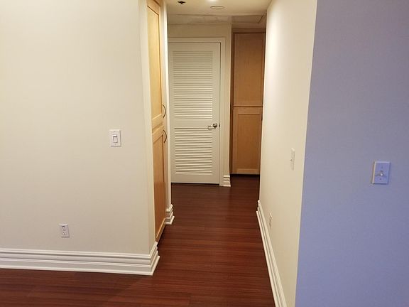 5th image of 12745 Moorpark St APT 105