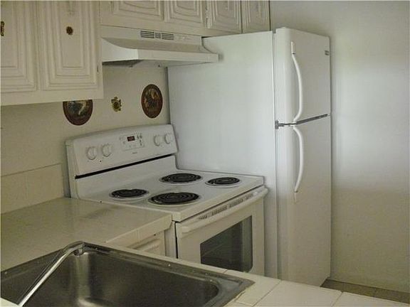 2nd image of 484 NW 165th St APT A314