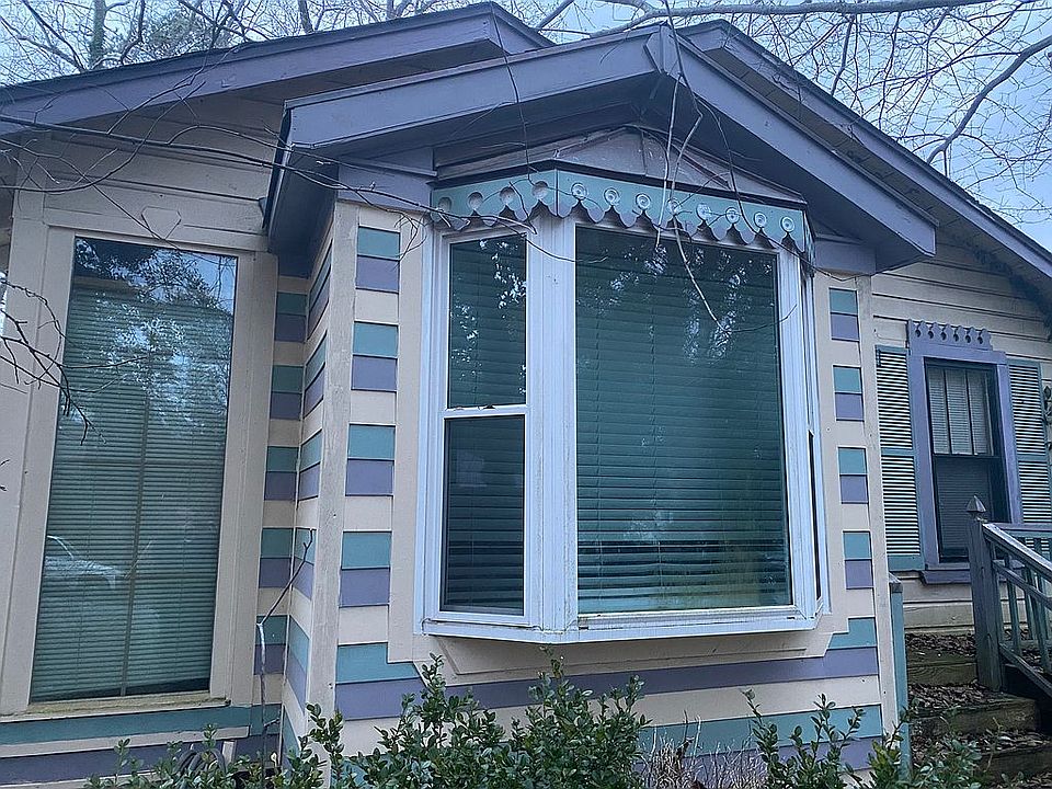 Awesome bump out in front