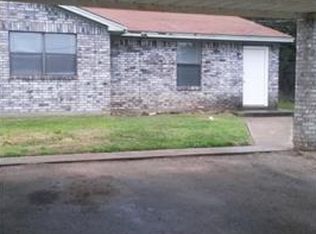 501 W Bluebonnet Dr, Granbury, TX 76048