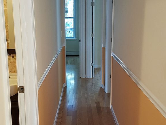 5th image of 1143 Beach Ave #2