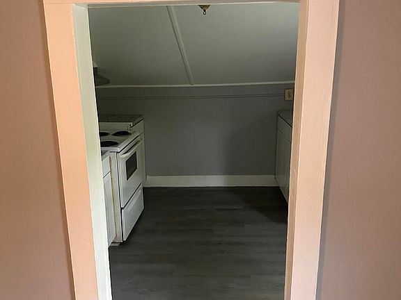 3rd image of 3033-3035 Main St #5
