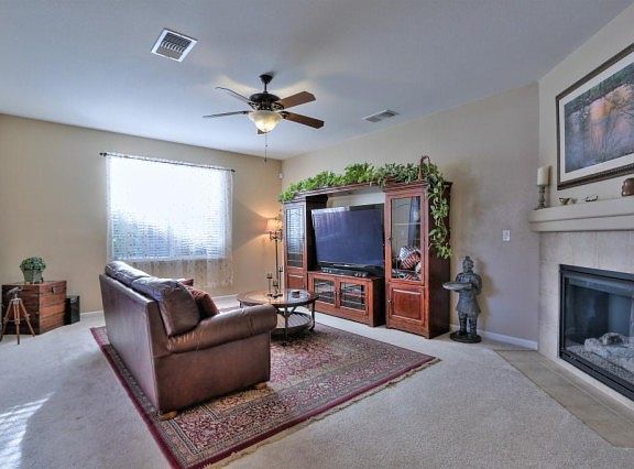 5th image of 201 Coriander Ave