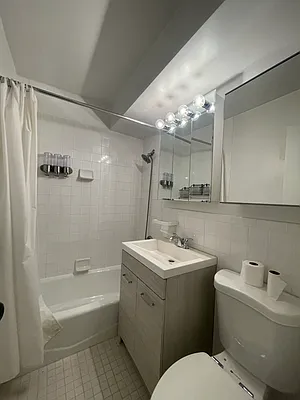 Rented by JMG Properties | media 28