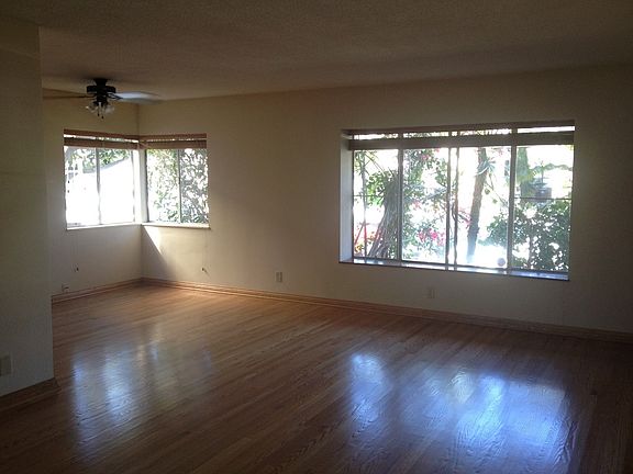 2nd image of 1318 E 2nd St APT 1