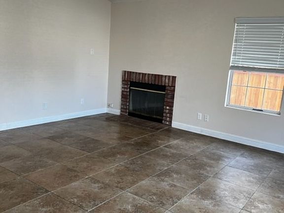 5th image of 216 Stonybrook Dr