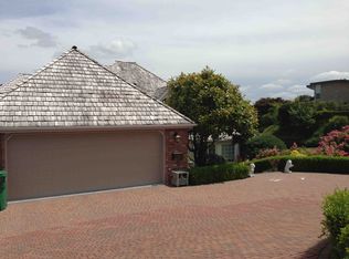 8903 Inverness Dr NE, Seattle, WA 98115