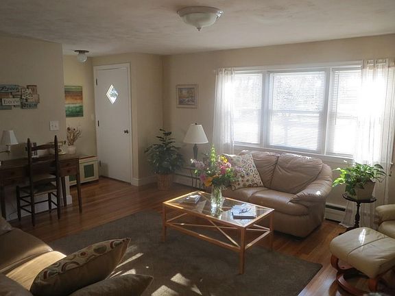 3rd image of 8 Burns Ave #1