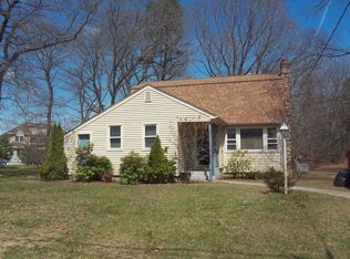 953 Longview Dr, North Attleboro, MA 02760