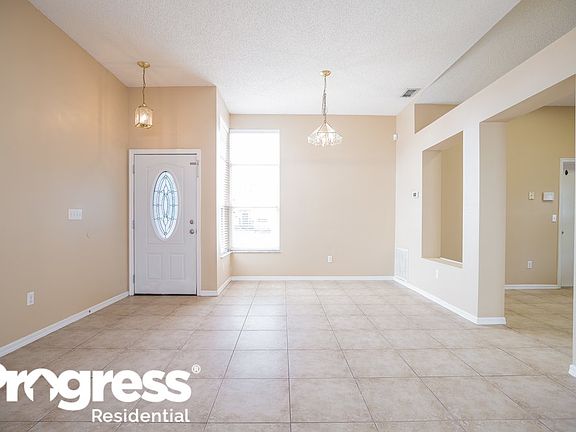 4th image of 1052 Kelsey Ave
