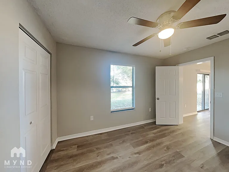 10327 Lansfield St — Photo 22