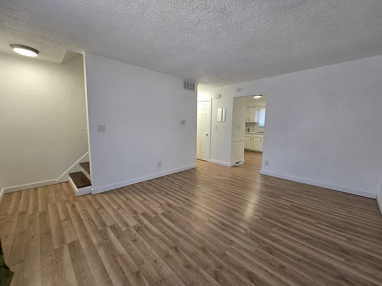 1725 Cromwell Dr — Photo 12