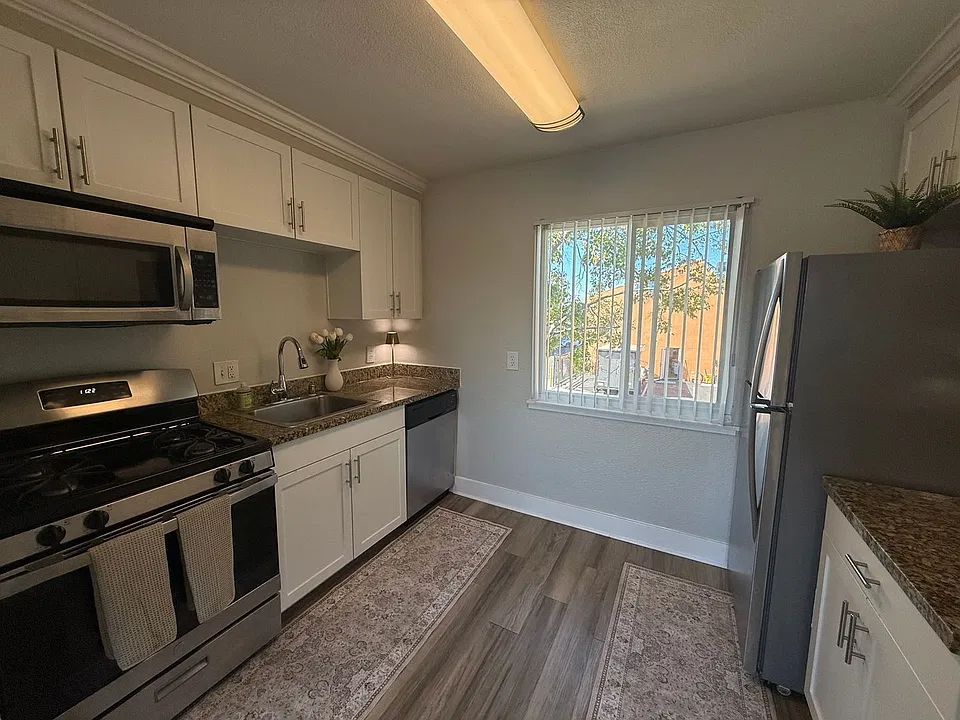 Sutter Crossing Apartments