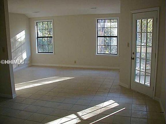3rd image of 30 Mathews Dr