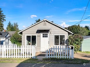 1009 Park Ave E, Pt Orchard, WA