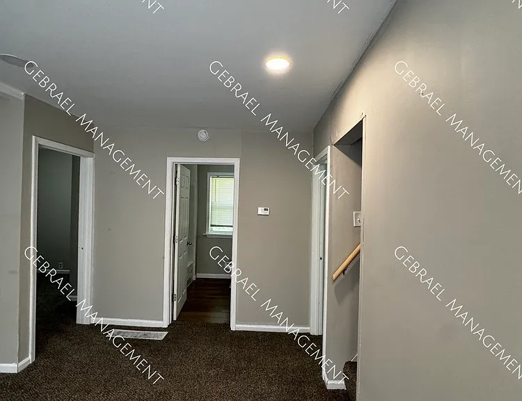 2131 Ohio Ave — Photo 9