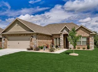 1140 Infantry Ln, Prairie Grove, AR 72753