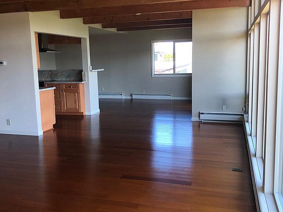 5th image of 2480 Dexter Ave N APT 5