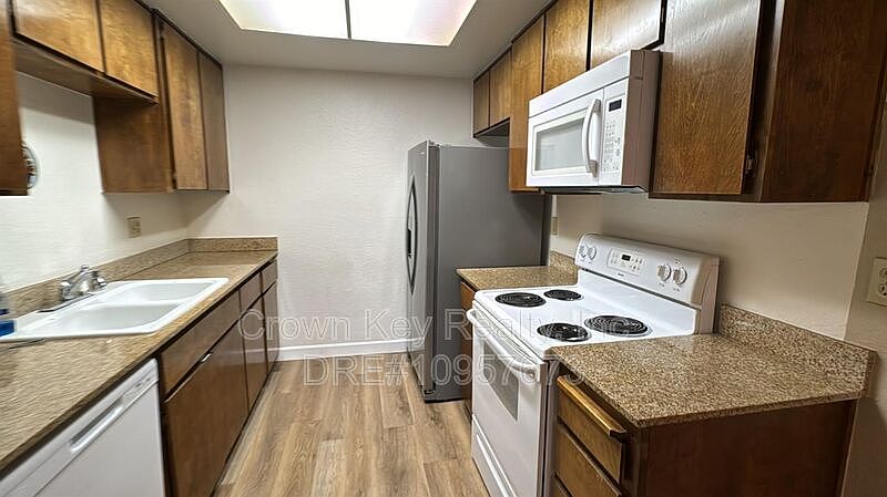 1st image of 468 Cherry Ln APT F