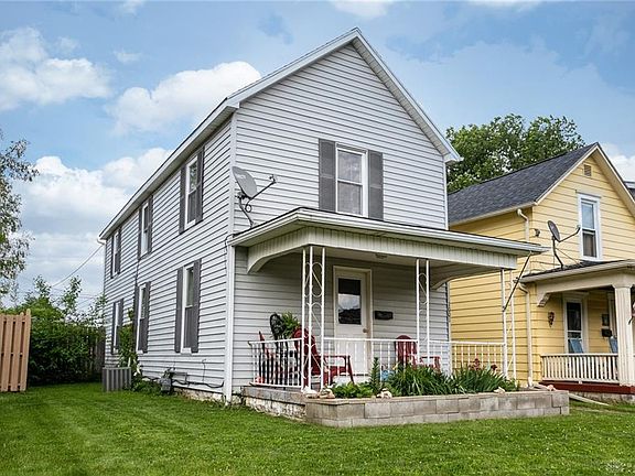 3rd image of 1001 Nicklin Ave