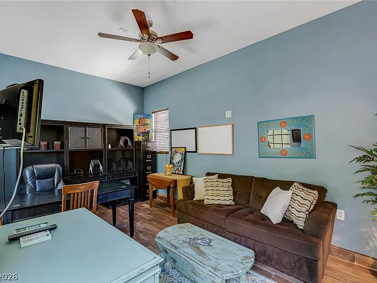 724 Pinnacle Heights Ln — Photo 46