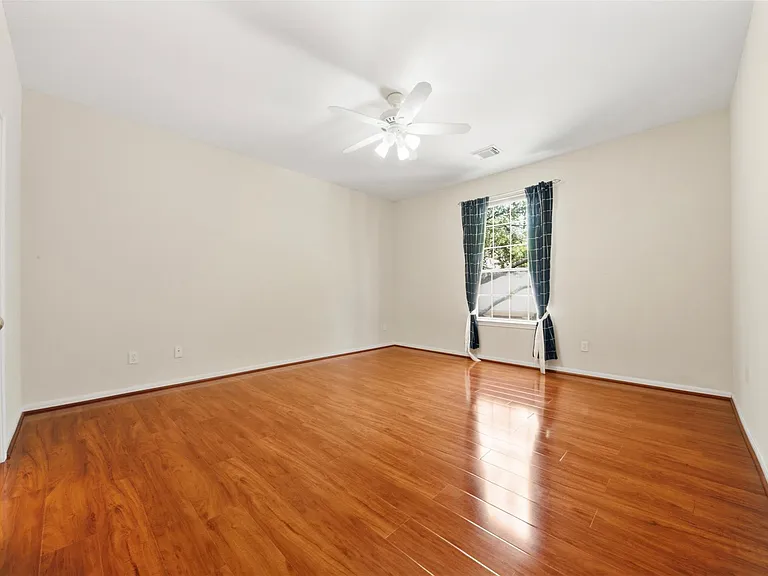 17 Ambleside Crescent Dr — Photo 26