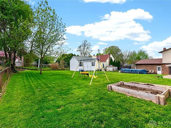 5th image of 614 Louise Dr