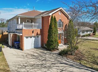 1115 Whitfield Rd, Northbrook, IL 60062