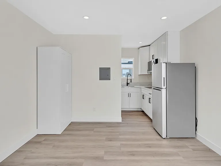 7844 Herschel Ave #106 — Photo 2