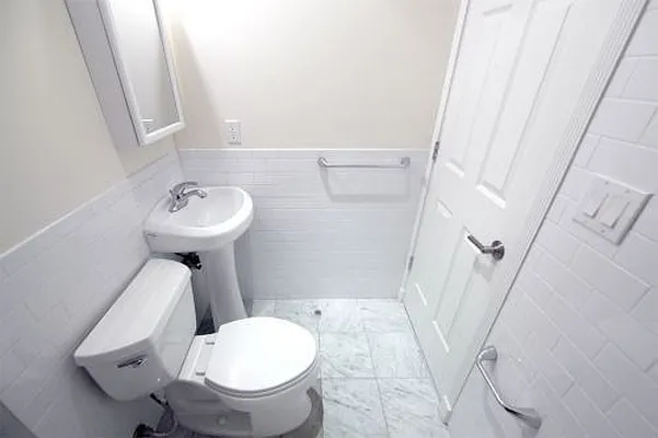 Rented by OGI Management | media 27