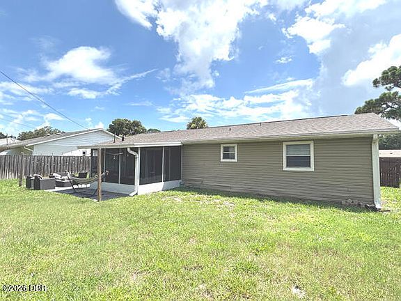 3rd image of 2628 Juniper Dr