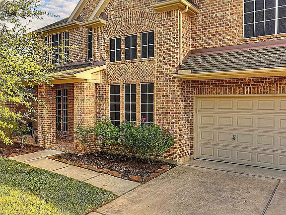 3rd image of 6407 Oakmont Creek Dr