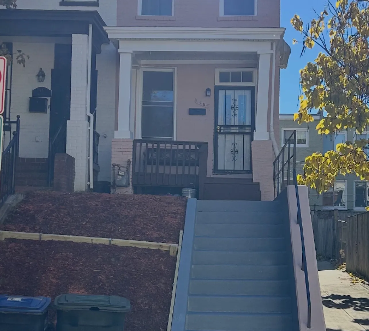 45 Todd Pl NE — Photo 1