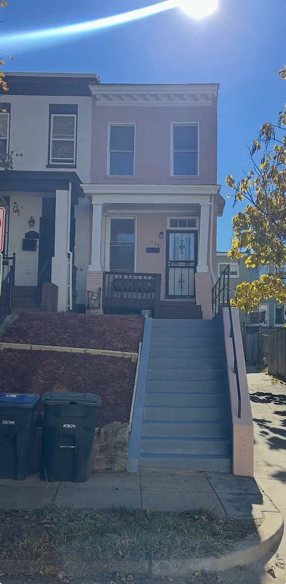 45 Todd Pl NE photo 1