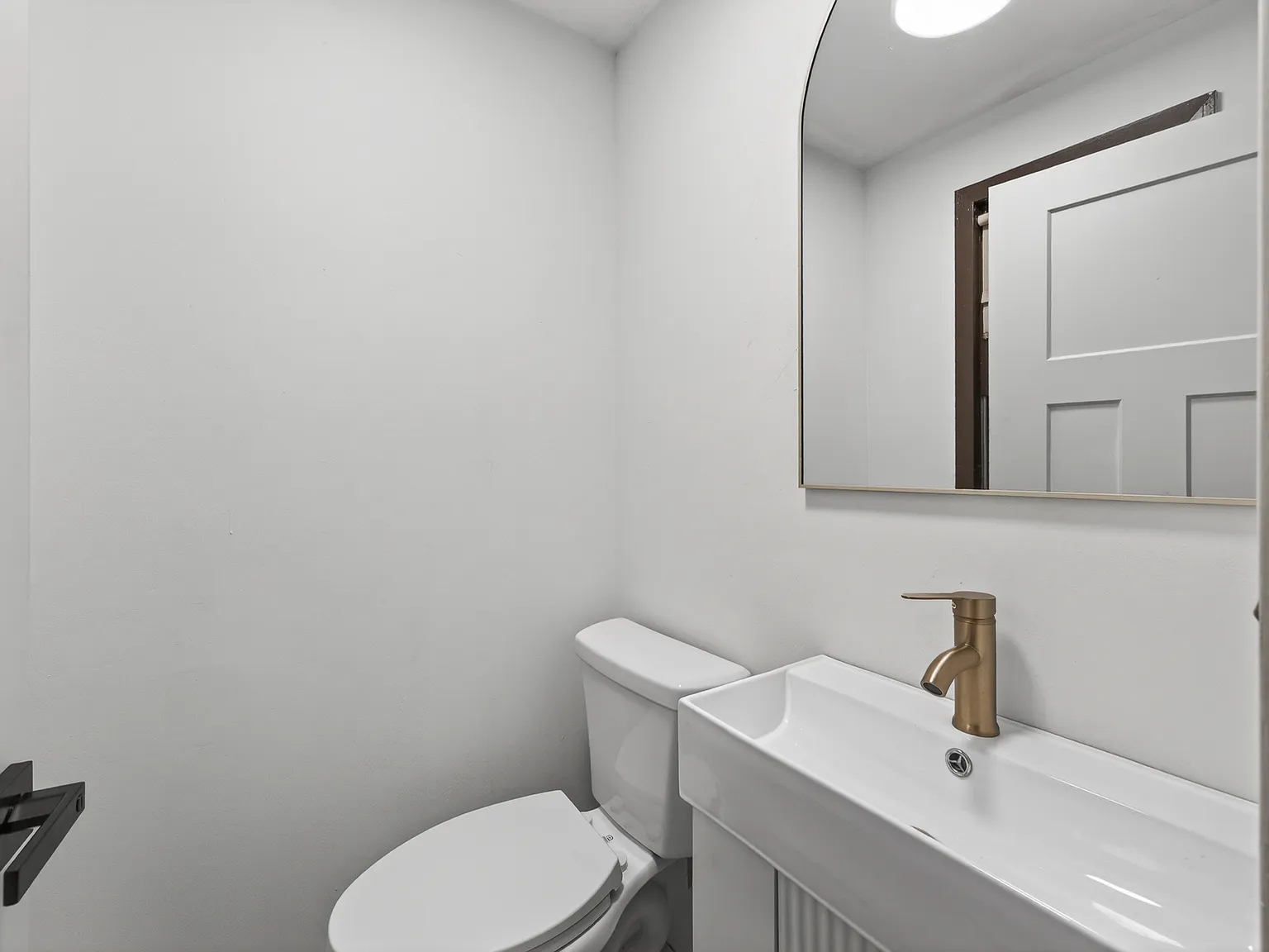 4 bed, 2748 sqft, $3,000 — Photo 1