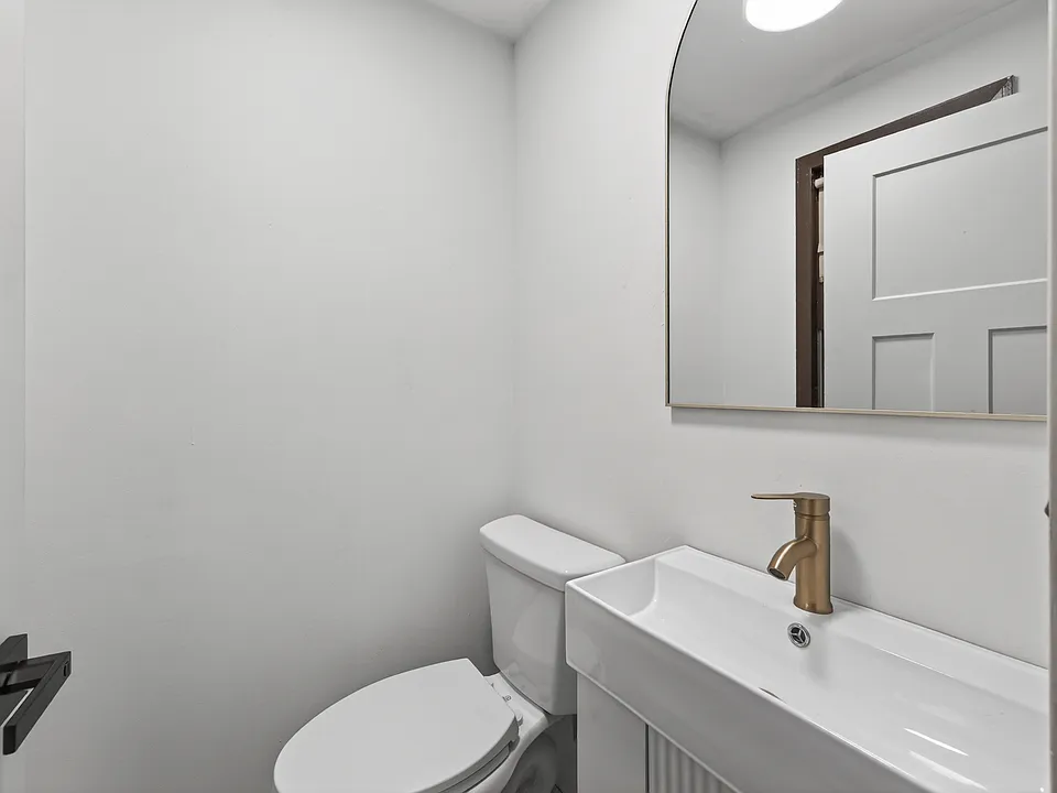 1357 County Road H2 E