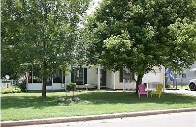 1st image of 98 Bloomfield Dr