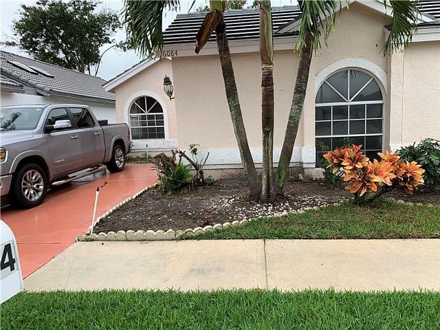 1st image of 6084 Bay Isles Dr
