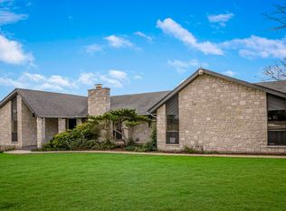 101 Wollschlaeger Dr, Boerne, TX 78006