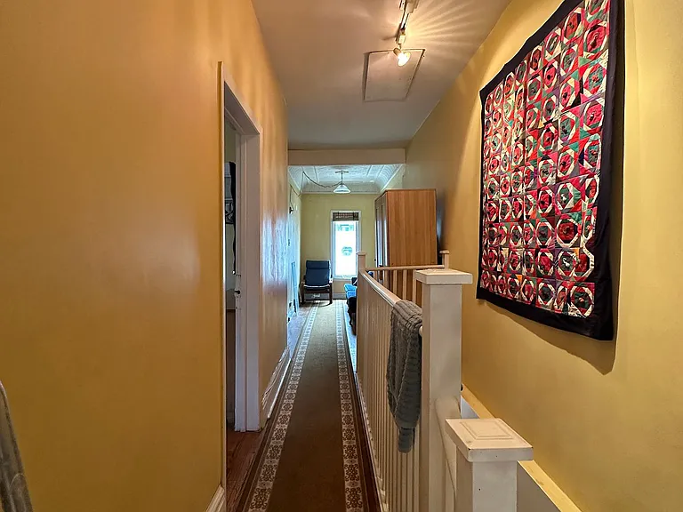 41 Gladstone Ave — Photo 10
