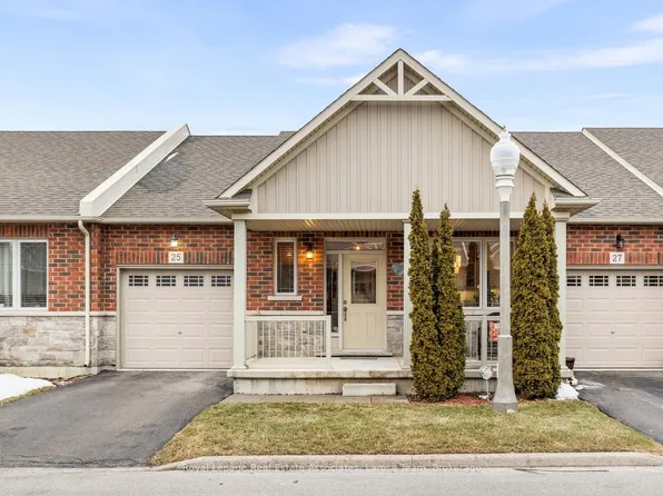 25 Stickland Ln, Hamilton, ON L0R 1C0