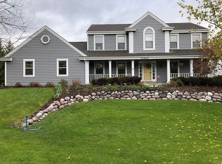 N52W16742 Oak Ridge Trl, Menomonee Falls, WI 53051