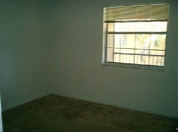 4th image of 794 NW 103rd Ter