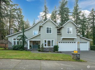 805 NW 205th St, Shoreline, WA 98177