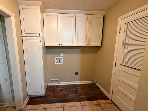 5th image of 4450 Tena Dr