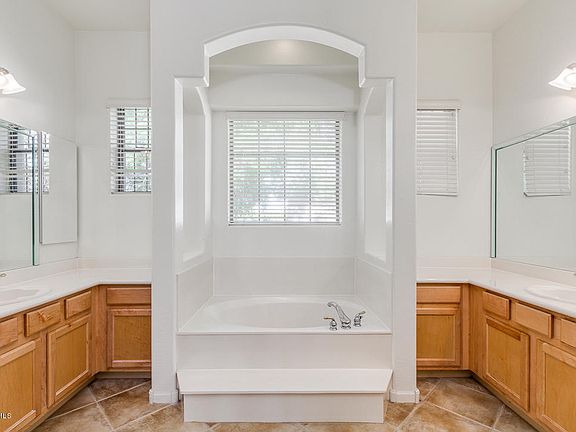 4th image of 21476 S 184th Way