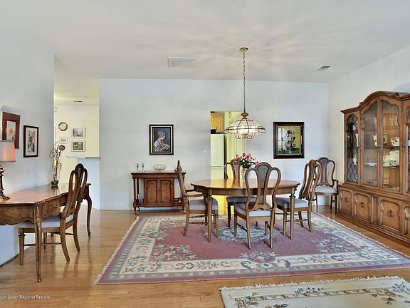5th image of 43 Greylawn Dr #1000