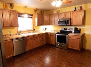 616 Meadow Ln, Bismarck, ND 58504