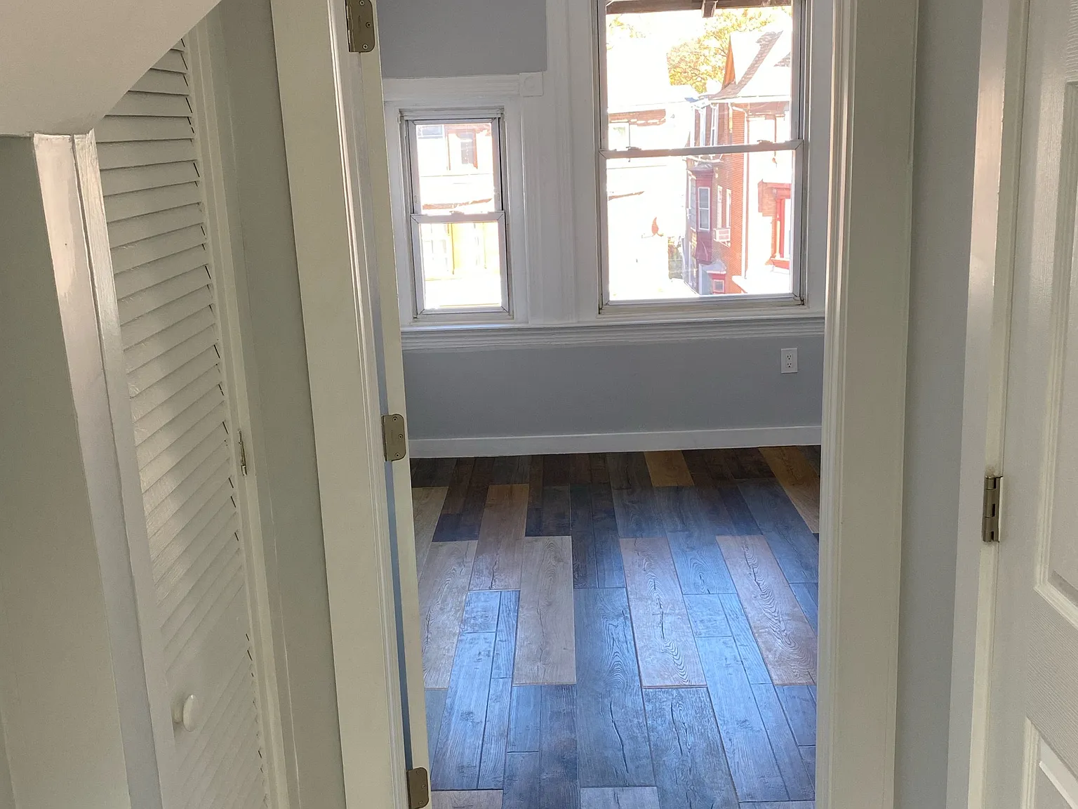 5112 Hazel Ave - 3rd Floor — Photo 4