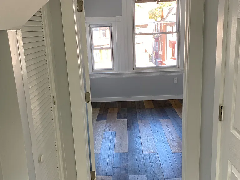 5112 Hazel Ave #3 — Photo 4